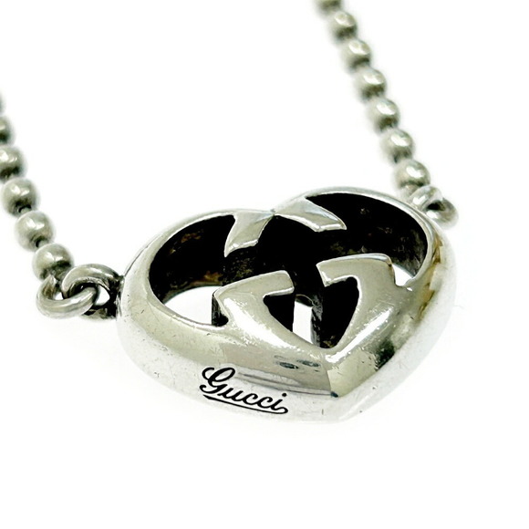 Gucci Silver Interlocking GG Heart Necklace - Picture 4 of 8